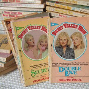 Huge collection of Sweet Valley Kids, Sweet Valley Twins, and Sweet Valley High